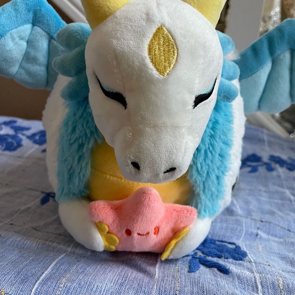 Squishable Wish Dragon - Picture 2 of 12